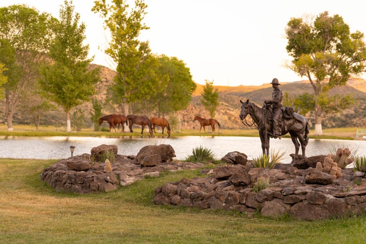 Cibolo Creek Ranch & Resort Marfa Exteriér fotografie